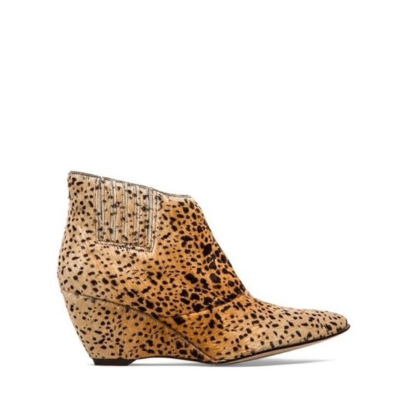 Matisse Nugent Wedge Bootie with Cow - Picture 4 of 13
